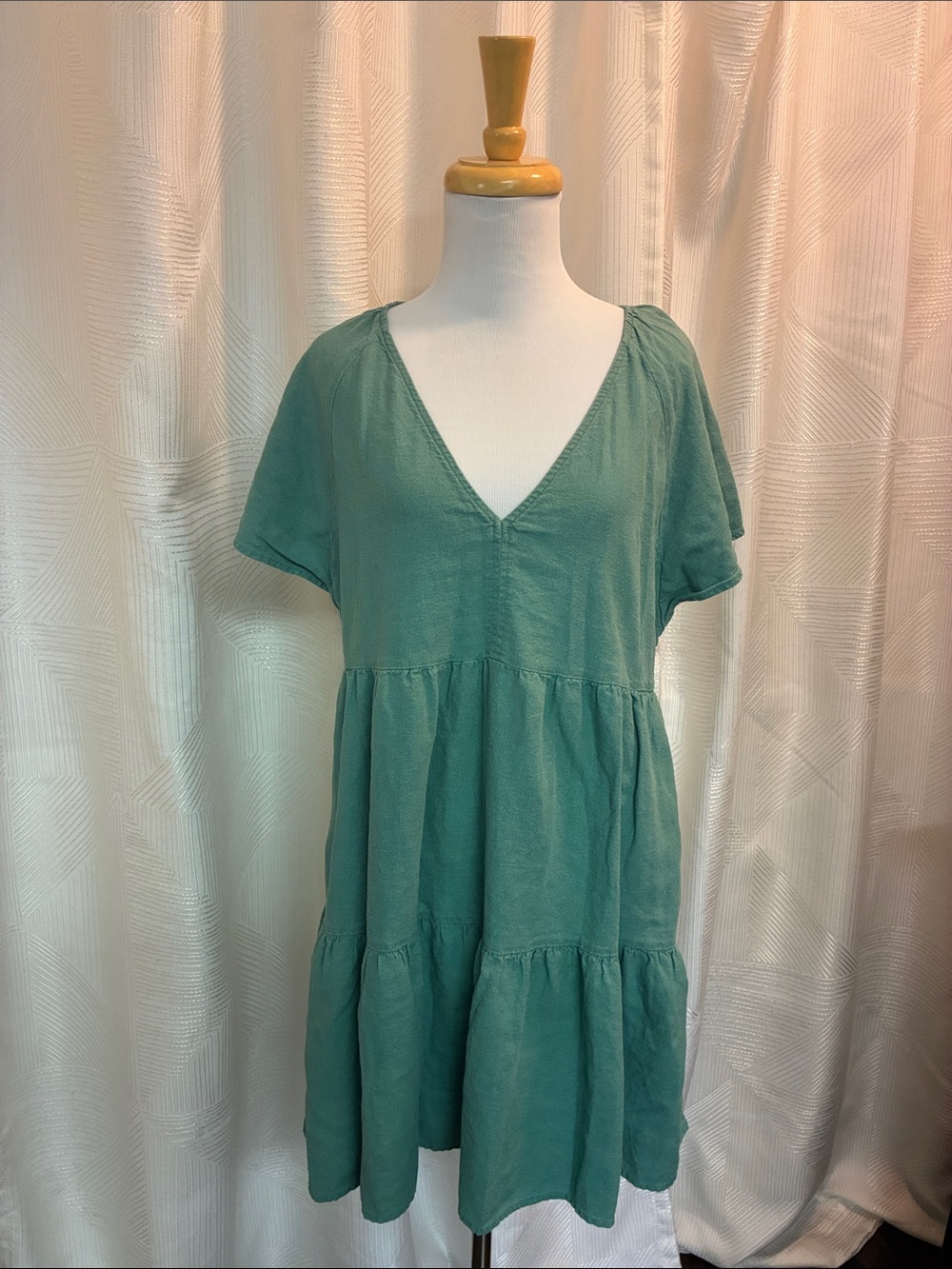 Universal Thread Green V-Neck Tiered Mini Dress With Pockets